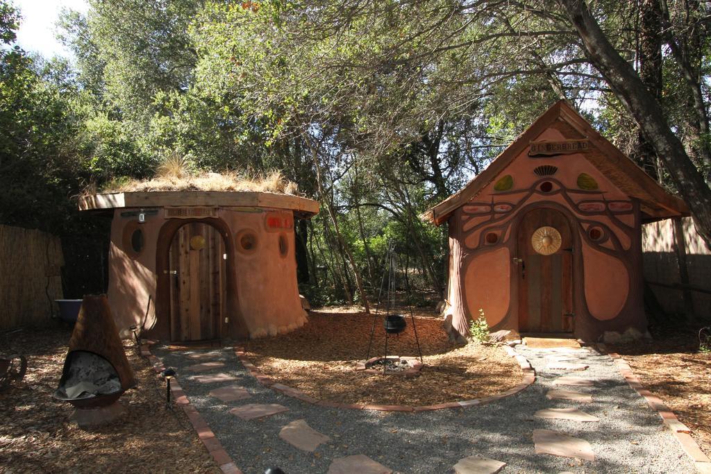 Hobbit Hut Hotel Geyserville Luaran gambar